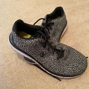 Women’s Champion running shoes!!